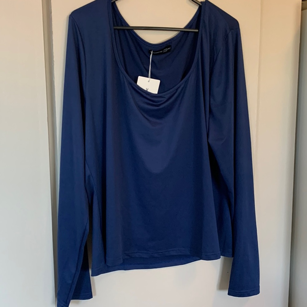NWT BLOOM CHIC Long Sleeve Top